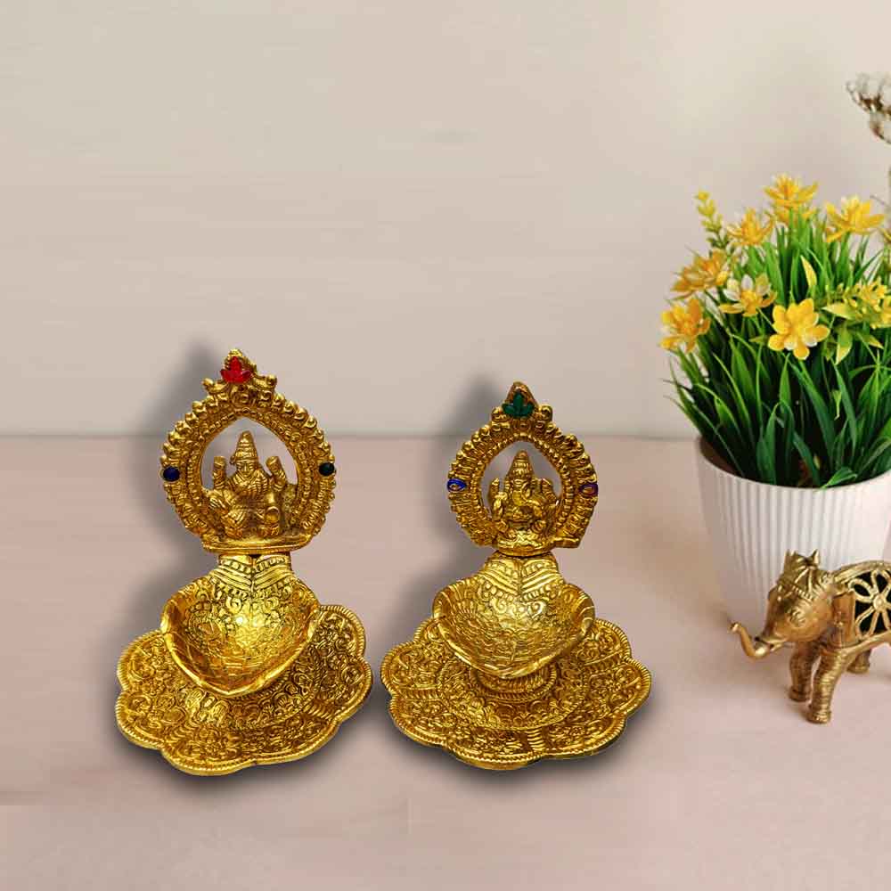 Lakshmi Ganesha Deepak Murti